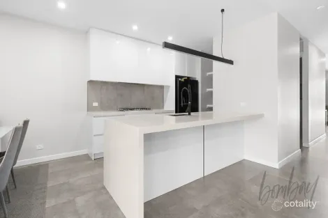 Property photo of 24 Weymouth Circuit Donnybrook VIC 3064