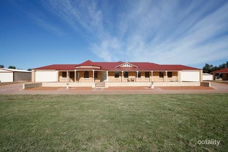 Property photo of 15 Meadows Way Oakford WA 6121