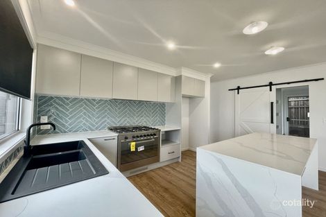 Property photo of 32 Barcoo Drive Plainland QLD 4341