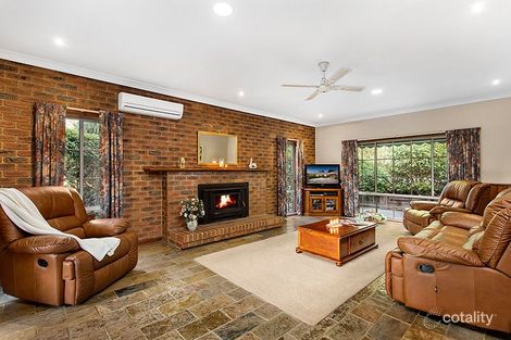 Property photo of 13-14 Mackellar Close Narre Warren North VIC 3804