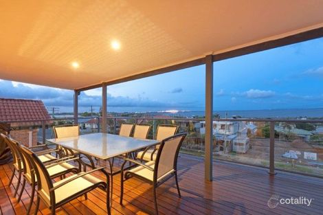 Property photo of 37 Melville Terrace Wynnum QLD 4178