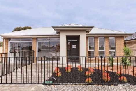 Property photo of 2 Passmore Place Salisbury North SA 5108