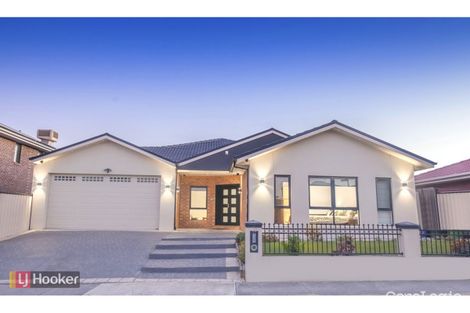 Property photo of 17 Wattleview Road Roxburgh Park VIC 3064