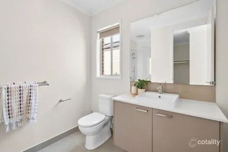 Property photo of 51 Hedge Street Armstrong Creek VIC 3217