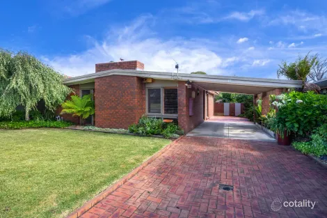 10 Carcoola Ct, Rosebud, VIC 3939