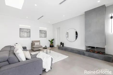 Property photo of 39 Empire Drive Gables NSW 2765