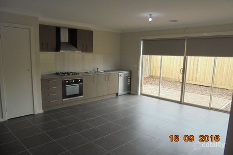 Property photo of 36 Mapleton Boulevard Melton South VIC 3338