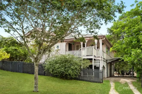 8 Ferguson St, North Ipswich, QLD 4305