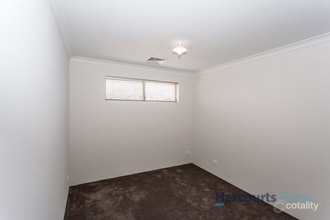 Property photo of 23 Elderflower Street Treeby WA 6164