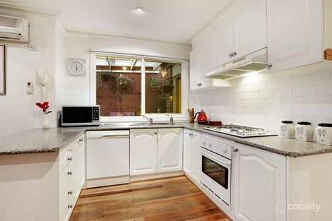 Property photo of 10 Briar Place Pascoe Vale South VIC 3044