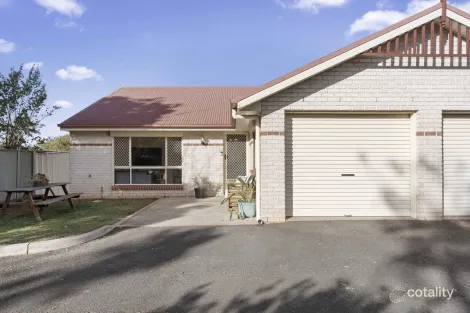 1/4a Cox St, Wilsonton, QLD 4350