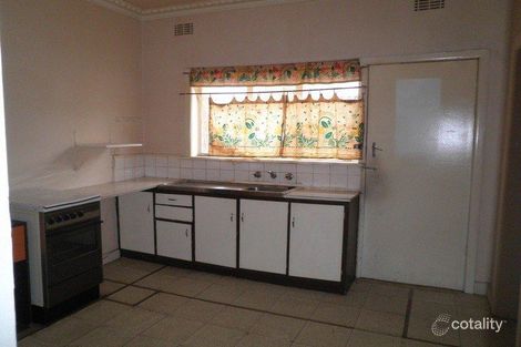 Property photo of 2 Almond Avenue Brooklyn VIC 3012