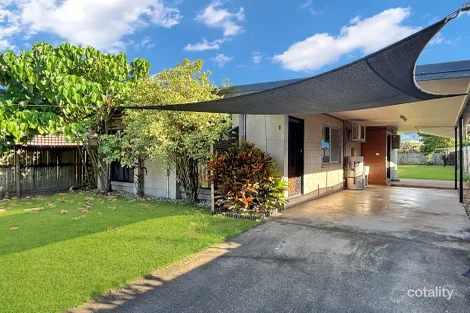 1/61 Hayward St, Mooroobool, QLD 4870