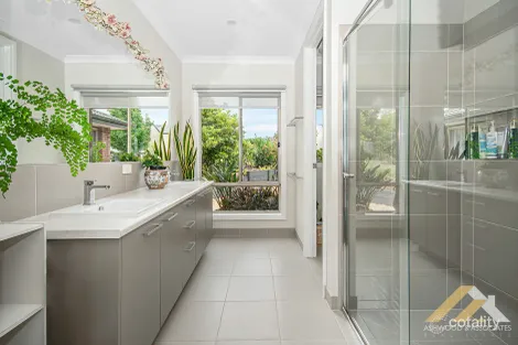 Property photo of 9 Parkside Drive Nicholson VIC 3882