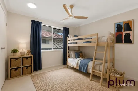 Property photo of 17 Boyd Terrace Brookfield QLD 4069