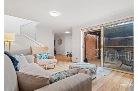 Property photo of 10/20 Springfield Road Springfield NSW 2250