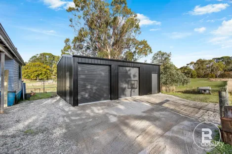 Property photo of 7 Obeirne Lane Linton VIC 3360