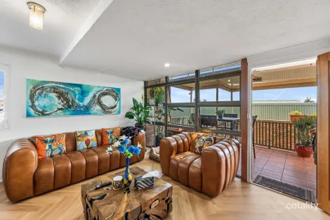 Property photo of 21/33-39 Hooker Boulevard Broadbeach Waters QLD 4218