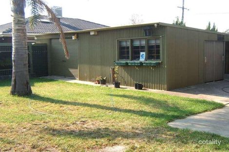 Property photo of 4 Chatham Place Kings Park VIC 3021