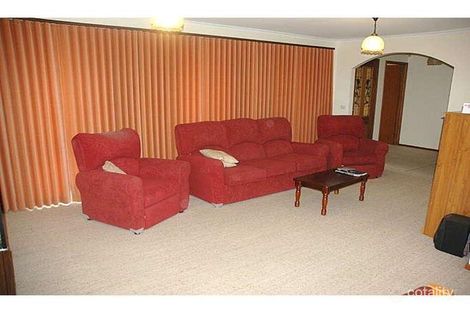 Property photo of 2 Nugong Place Traralgon VIC 3844