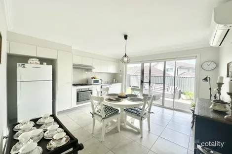 Property photo of 17B Crank Place Elderslie NSW 2570
