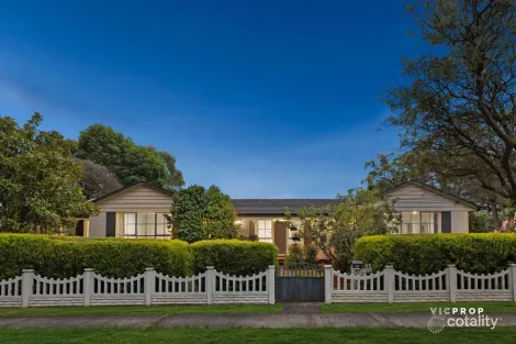 65 Greenaway Dr, Ferntree Gully, VIC 3156