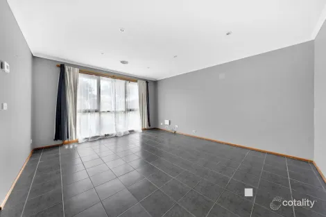 Property photo of 11 Mollisons Hill Hampton Park VIC 3976