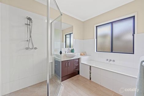 Property photo of 1 Casuarina Way Helensvale QLD 4212