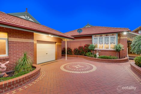 Property photo of 2 Wills Court Taylors Lakes VIC 3038