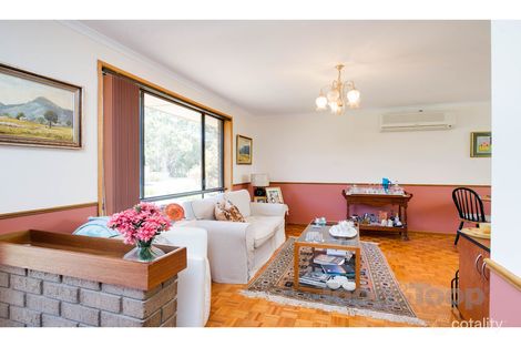 Property photo of 24 Delta Crescent Aberfoyle Park SA 5159