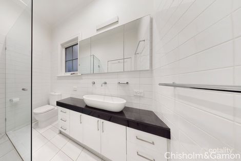 Property photo of 1/7 Ormond Esplanade Elwood VIC 3184