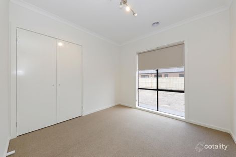 Property photo of 13 Chestnut Avenue Clyde VIC 3978
