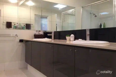 Property photo of 22 Augusta Square Heatherton VIC 3202