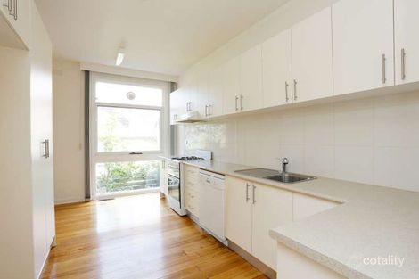 Property photo of 2/317 Barkers Road Kew VIC 3101
