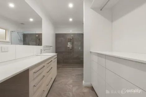Property photo of 4 Dunstan Road Avonsleigh VIC 3782
