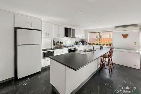 Property photo of 5 Hatfield Drive Drouin VIC 3818