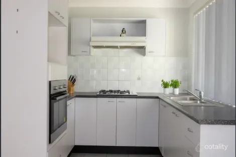 Property photo of 5 Honeyeater Place Hinchinbrook NSW 2168