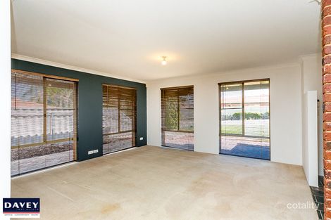 Property photo of 9 Kariong Circuit Duncraig WA 6023