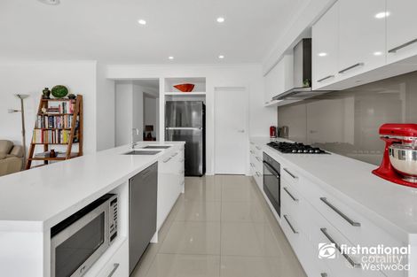 Property photo of 14 Linden Boulevard Werribee VIC 3030