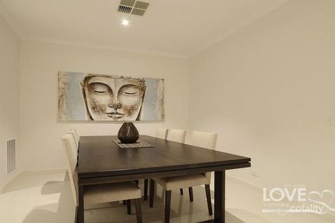 Property photo of 15 Odette Way South Morang VIC 3752