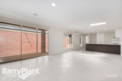 Property photo of 13 Harrison Way Pakenham VIC 3810