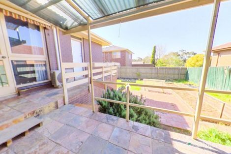 Property photo of 2 Tullimbar Circuit Vermont South VIC 3133