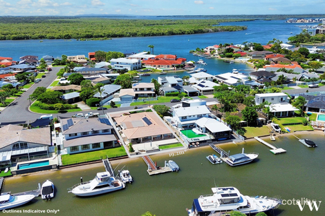 Property photo of 10 Dobell Avenue Paradise Point QLD 4216