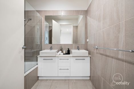 Property photo of 28 River Gum Close Diamond Creek VIC 3089