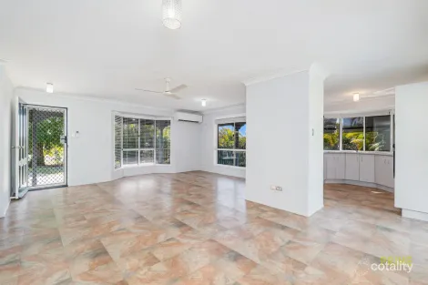 Property photo of 4 Richardson Close Pialba QLD 4655