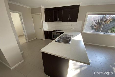 Property photo of 32 Eureka Drive Manor Lakes VIC 3024