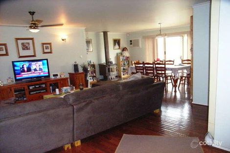 Property photo of 19 Hamilton Drive Cranbourne North VIC 3977