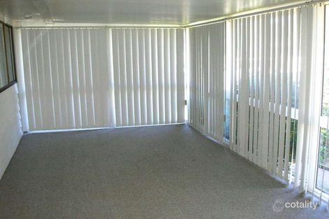 Property photo of 4 Trabb Place Ambarvale NSW 2560