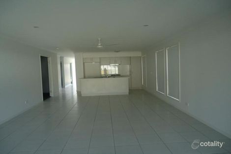 Property photo of 3 Sunbird Lane Andergrove QLD 4740