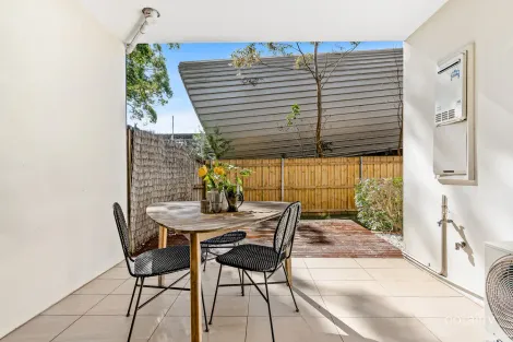 Property photo of 2/25 Fisher Road Dee Why NSW 2099